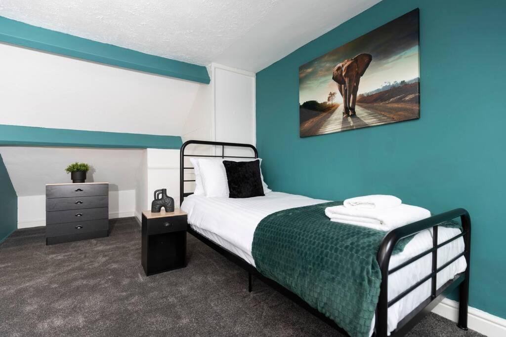 Town Centre & All The Comforts! Guisborough Exterior photo